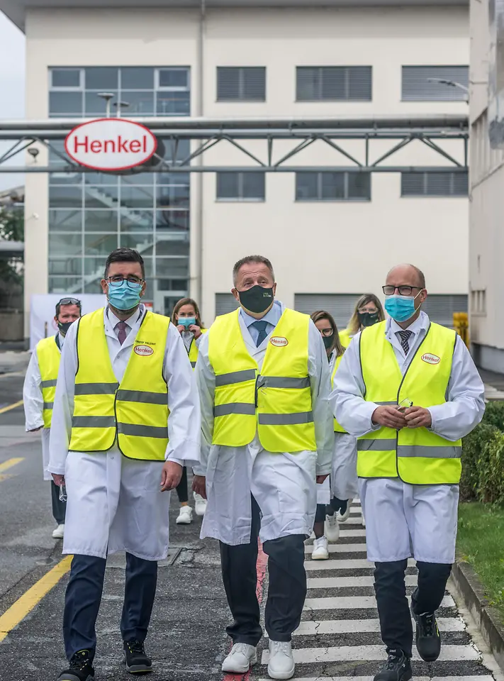 Henkel Maribor obiskal minister Počivalšek